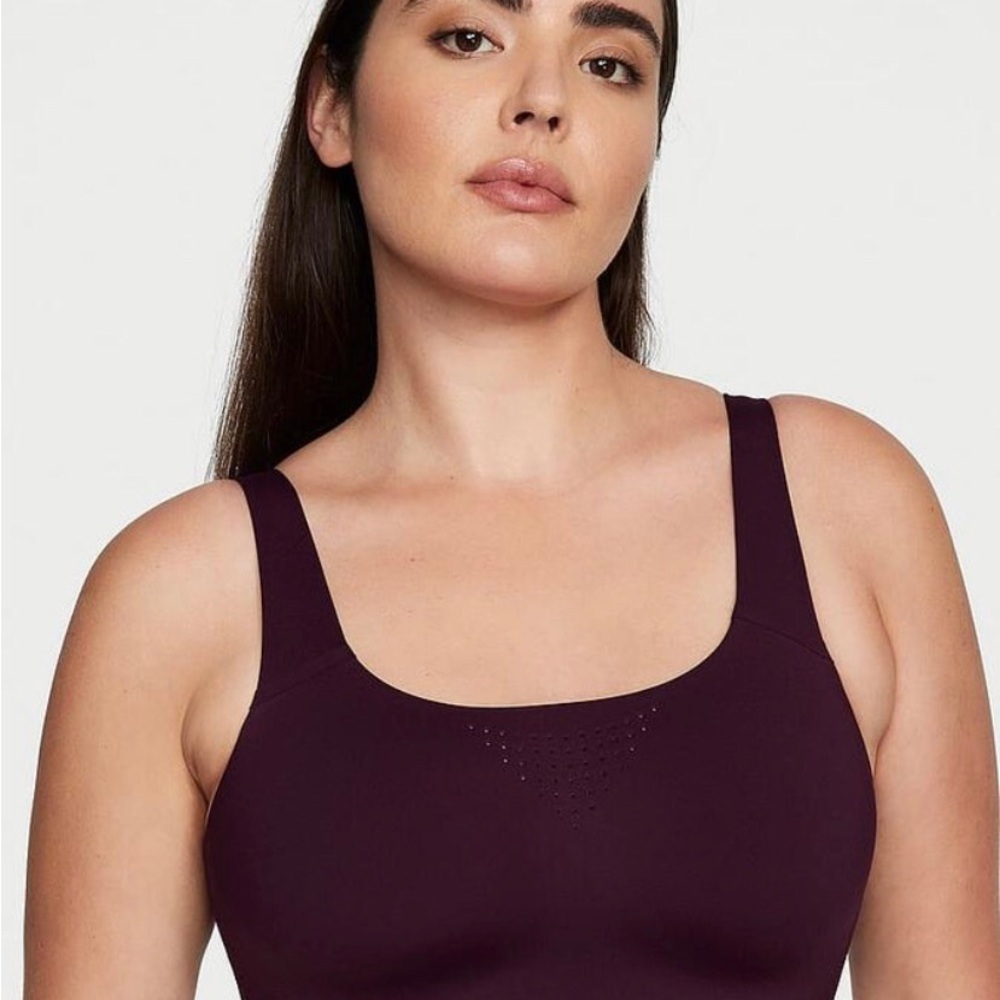 Seamless Scoop-Neck Bralette in Deep Plum
